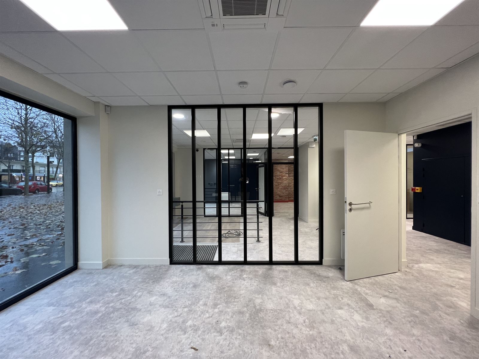 Bureaux rénovés à Le Havre, verrière