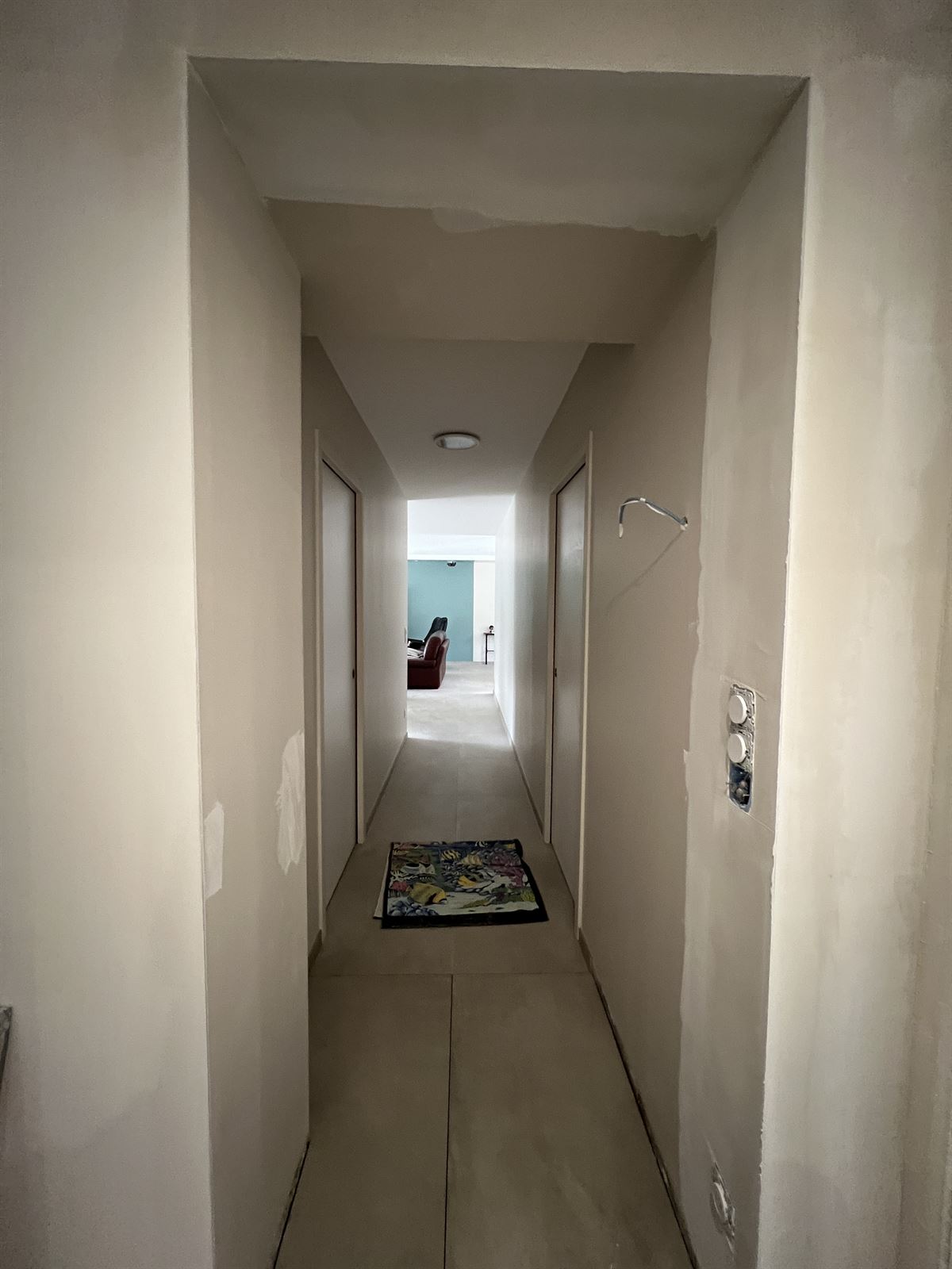 Couloir fini, parquet