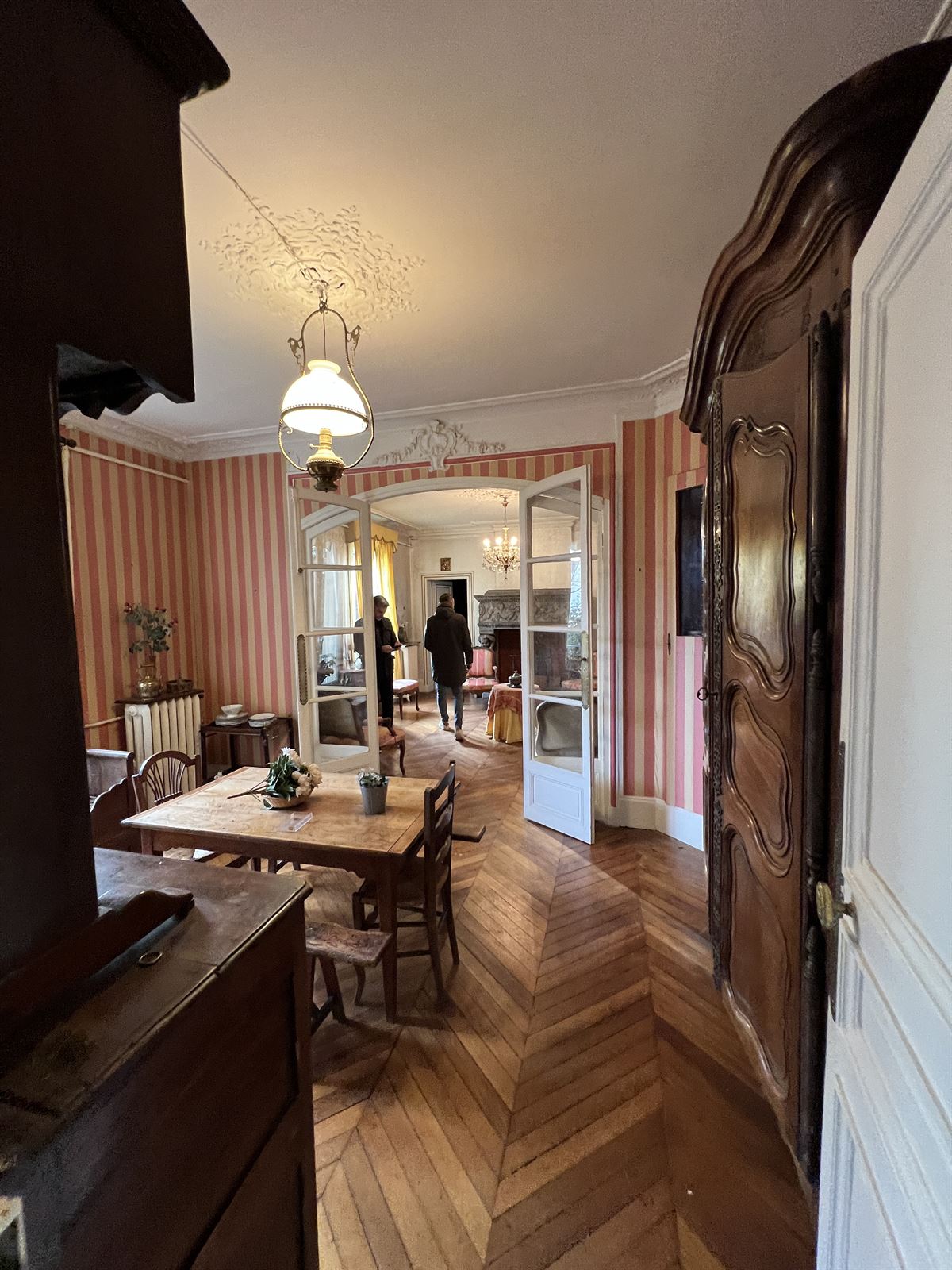 Séjour, parquet à chevrons