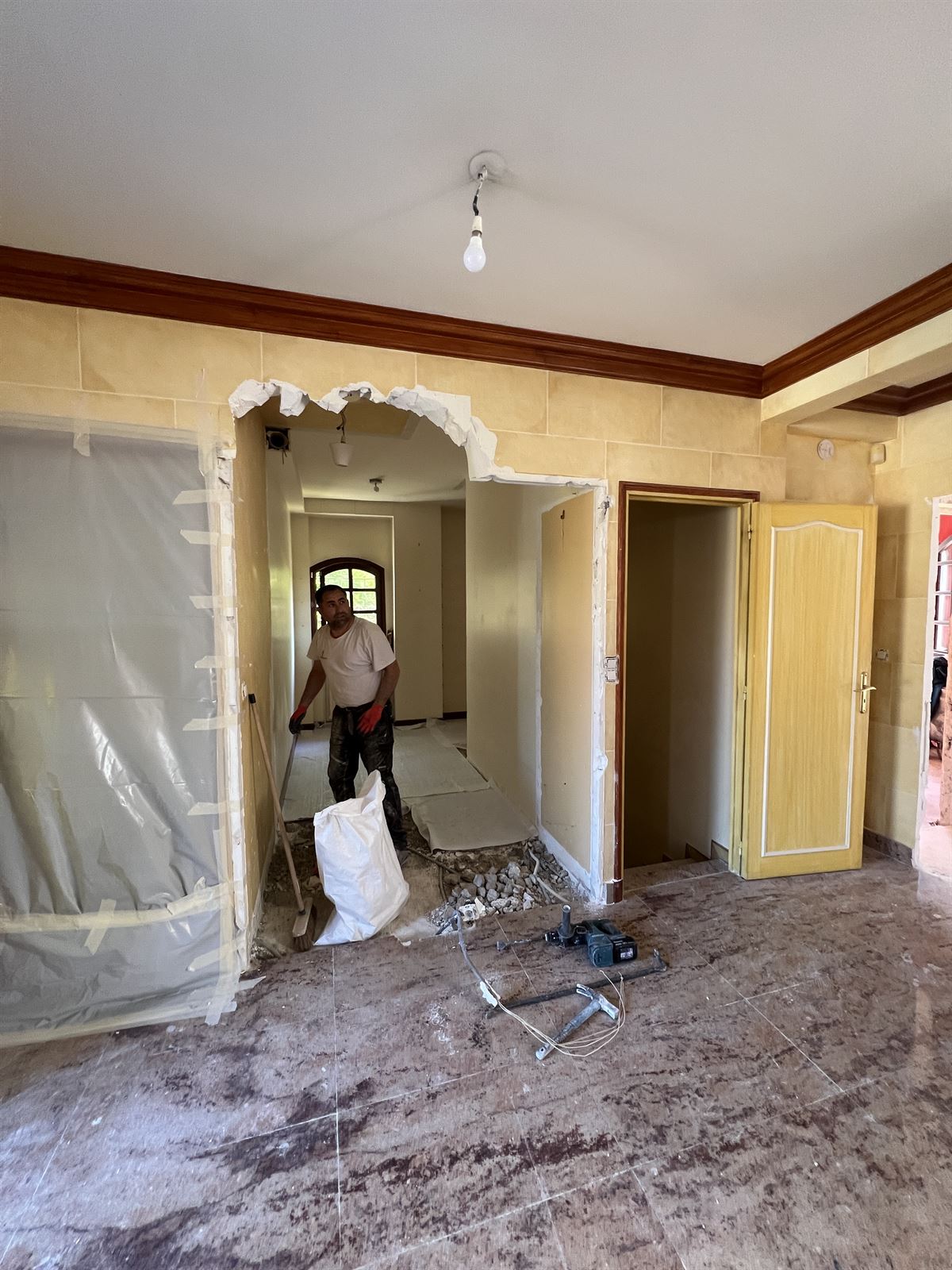 Maison à Vitry-sur-Seine, intérieur pendant les travaux